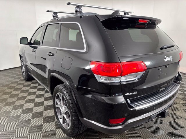 Used 2018 Jeep Grand Cherokee Limited AWD/4WD image 6