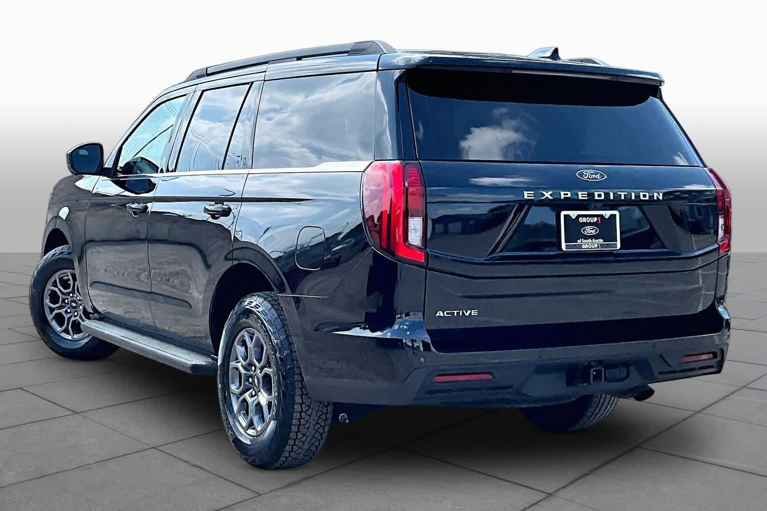 Certified 2025 Ford Expedition Active RWD image 6