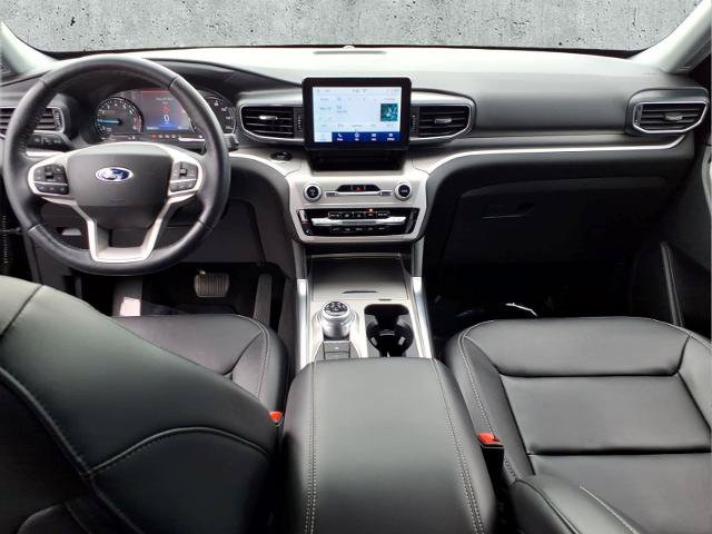Certified 2022 Ford Explorer XLT w/ Equipment Group 202A AWD/4WD image 13