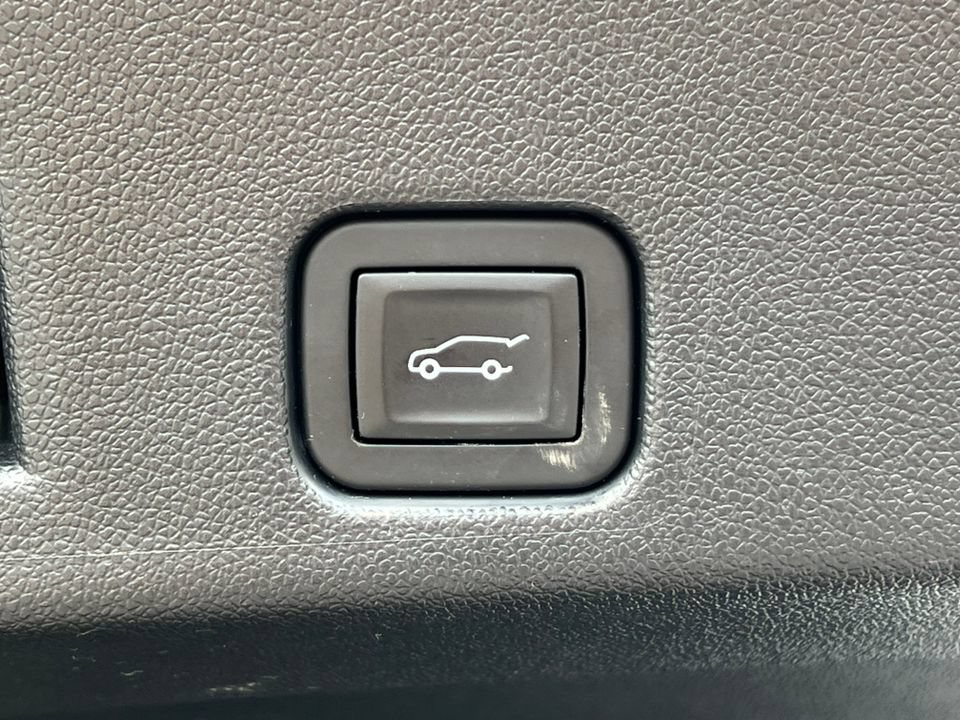 Used 2024 GMC Acadia Denali w/ LPO, Floor Liner Package AWD/4WD image 32