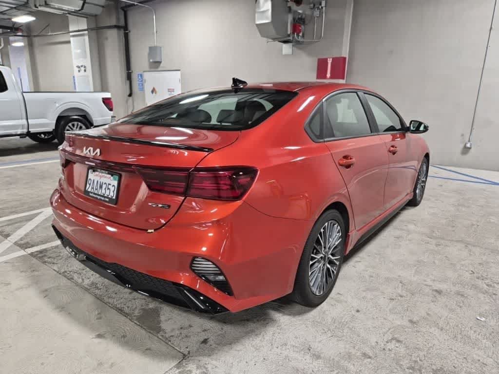 Used 2022 Kia Forte GT-Line w/ GT-Line Technology Package FWD image 4
