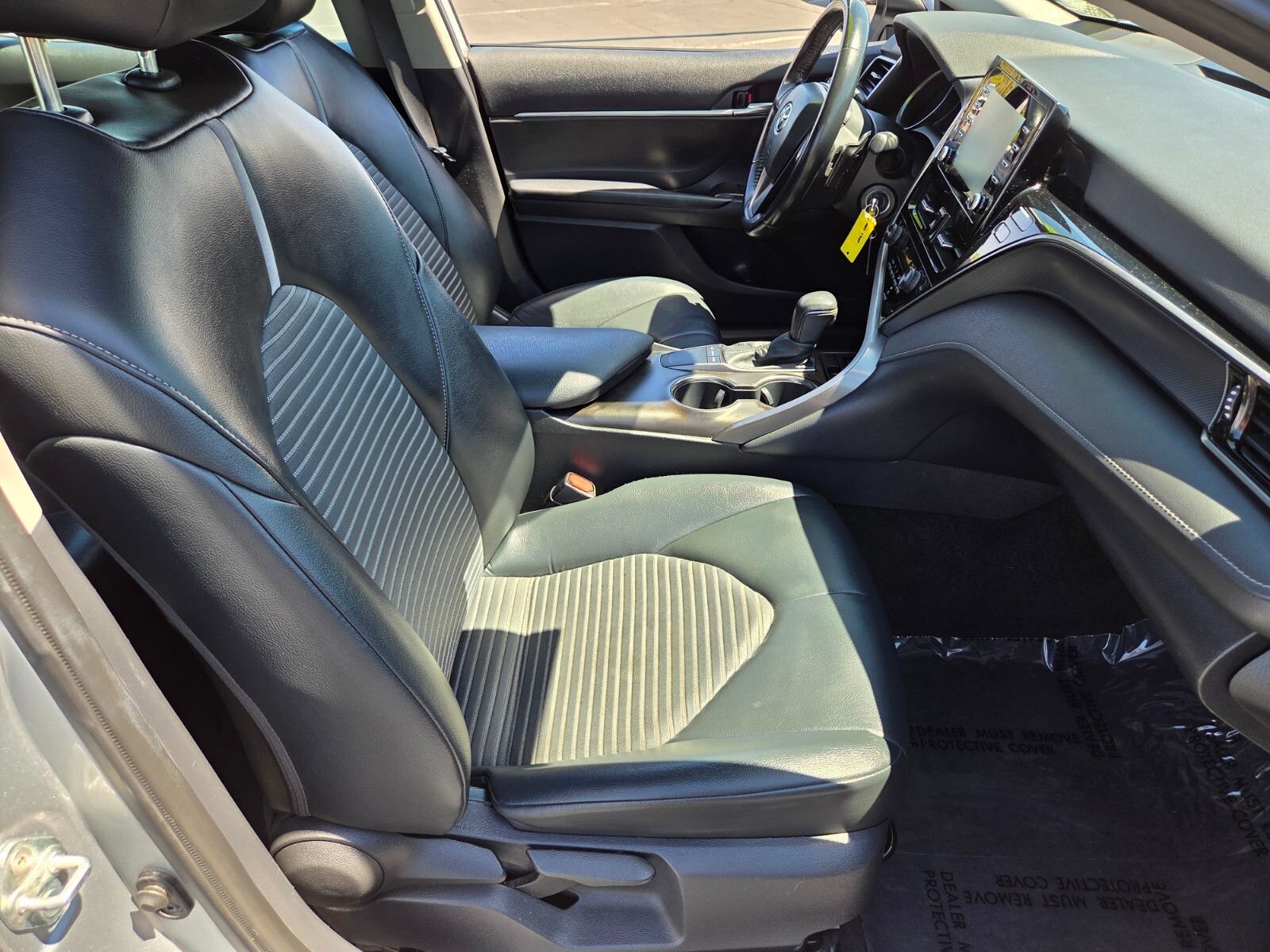 Used 2022 Toyota Camry SE FWD image 15