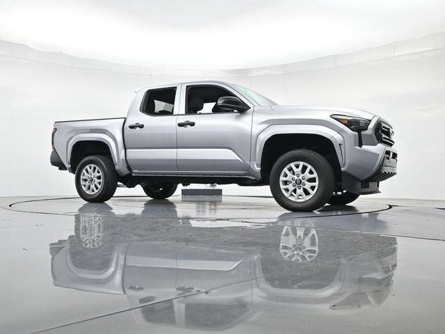 Used 2024 Toyota Tacoma SR w/ SR Upgrade Package AWD/4WD image 30