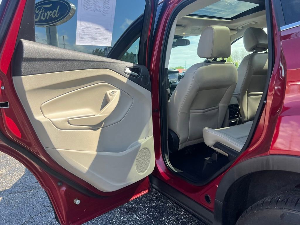 Certified 2017 Ford Escape Titanium w/ Equipment Group 301A AWD/4WD image 32