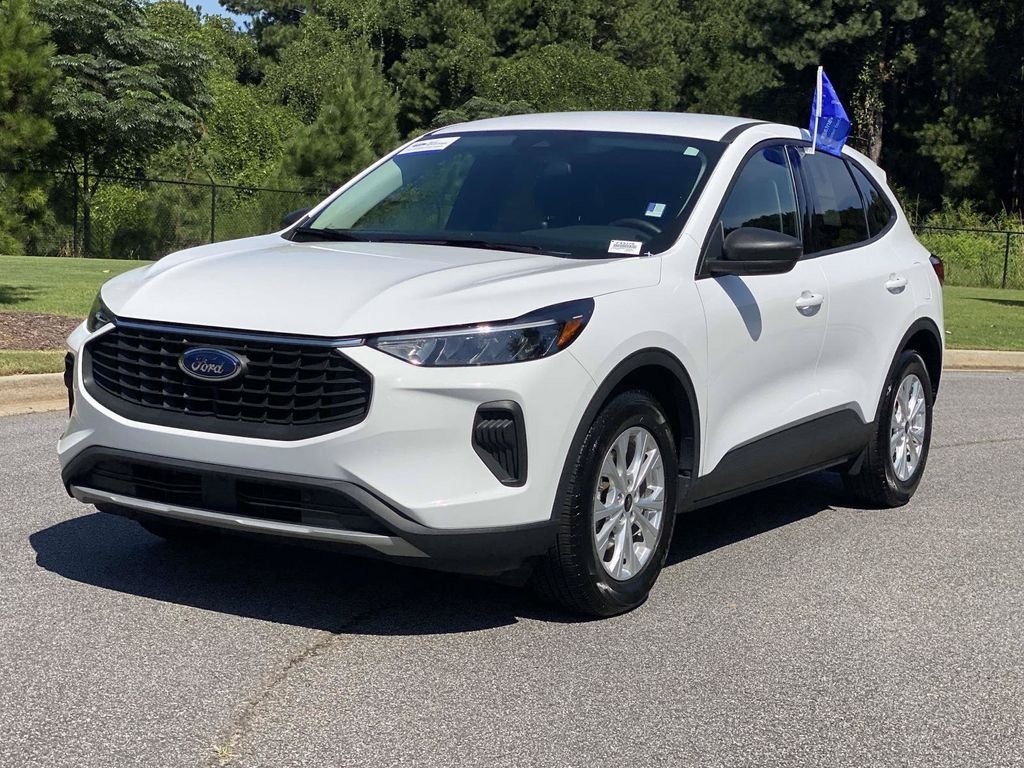 Certified 2025 Ford Escape Active FWD image 10