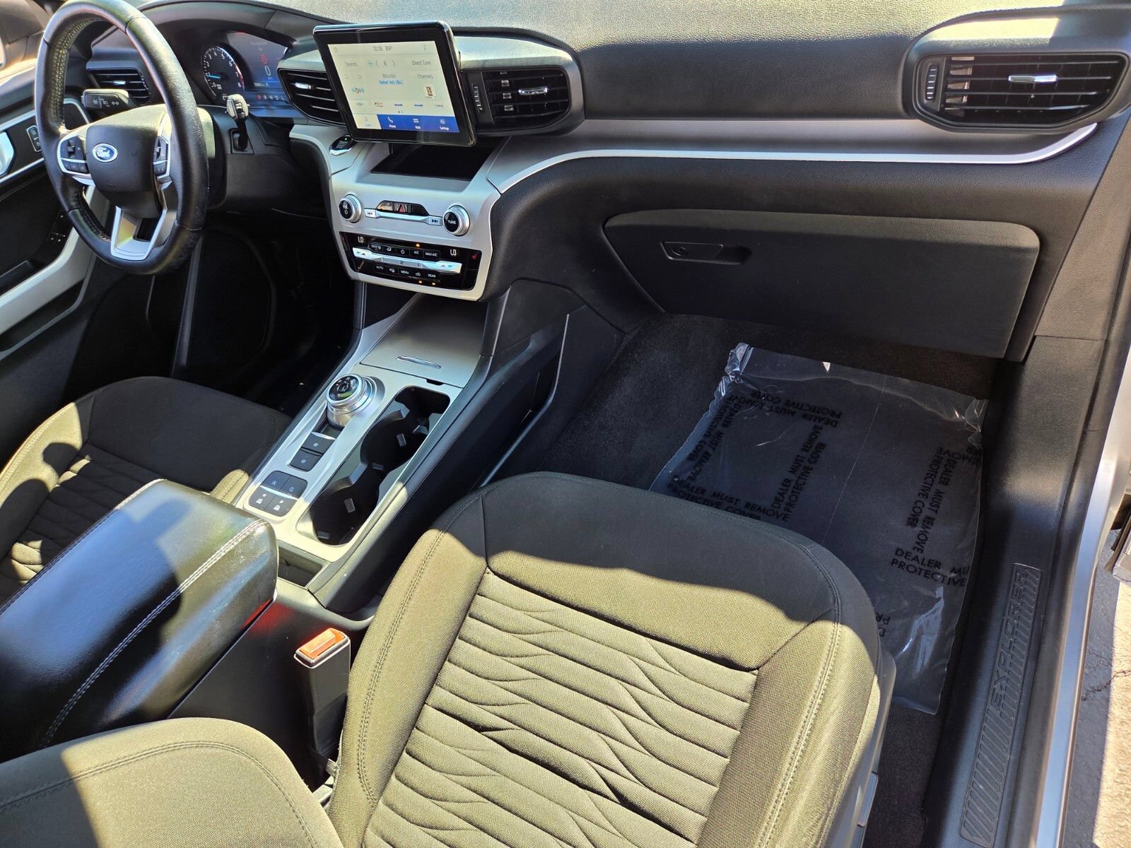 Certified 2021 Ford Explorer XLT RWD image 17