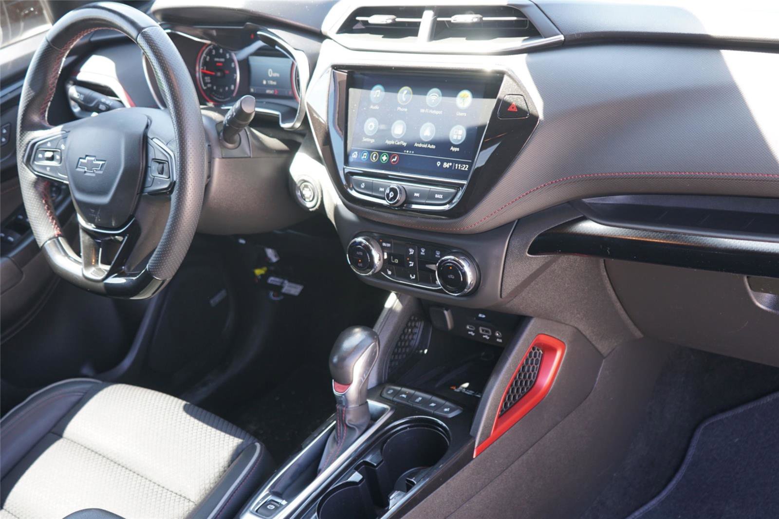 Used 2021 Chevrolet TrailBlazer RS w/ Technology Package FWD image 28