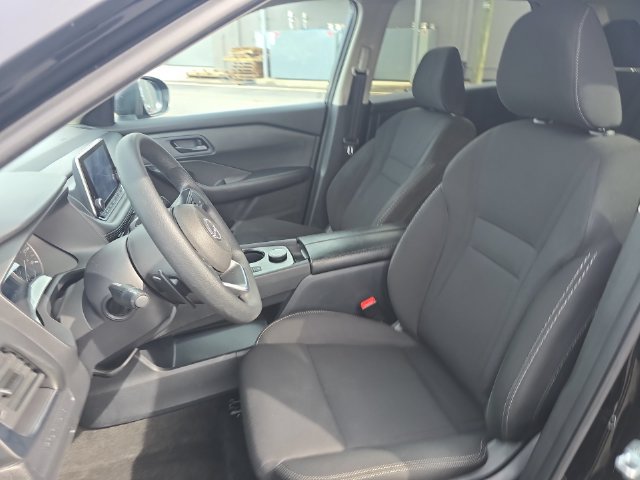 Used 2024 Nissan Rogue S AWD/4WD image 11