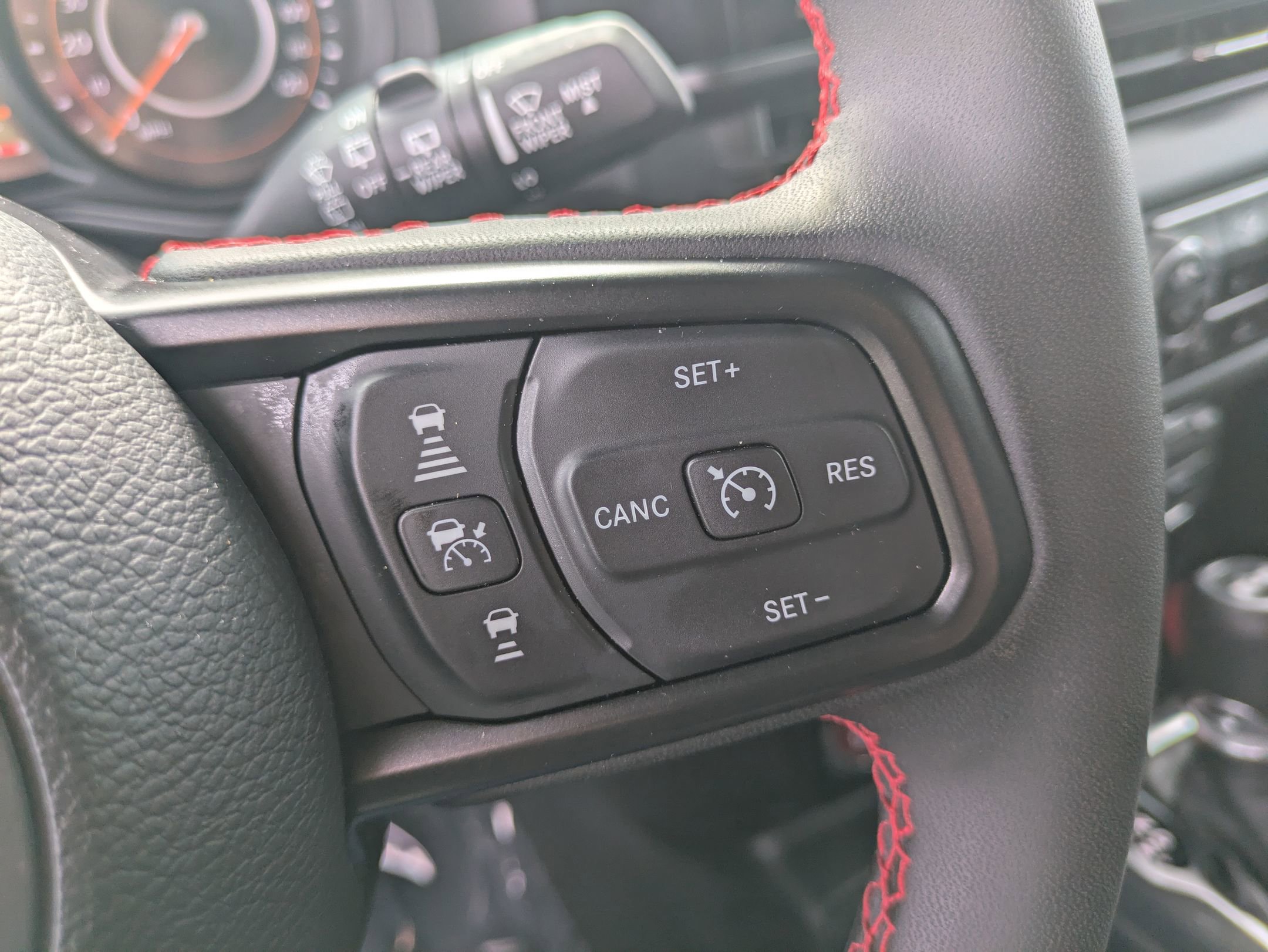 Used 2024 Jeep Wrangler Unlimited Rubicon w/ Technology Group image 17