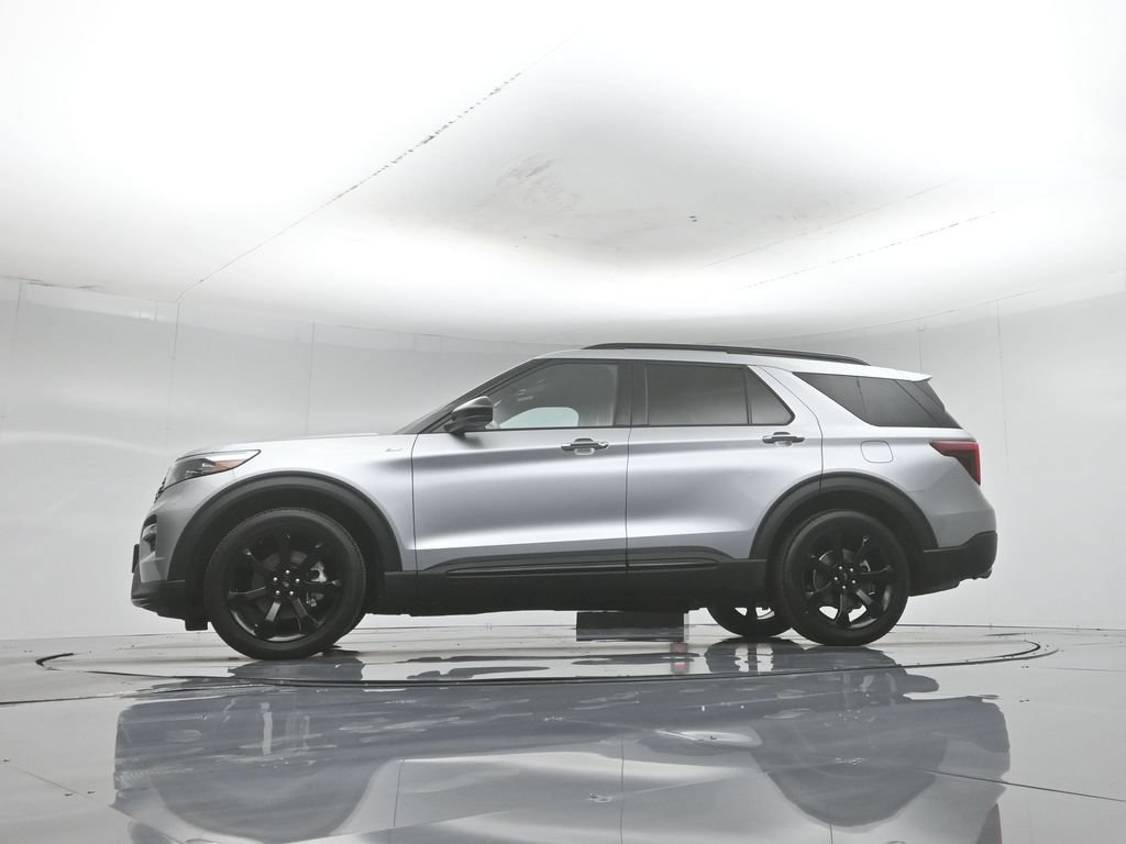 Certified 2023 Ford Explorer ST-Line w/ Class IV Trailer Tow Package RWD image 51