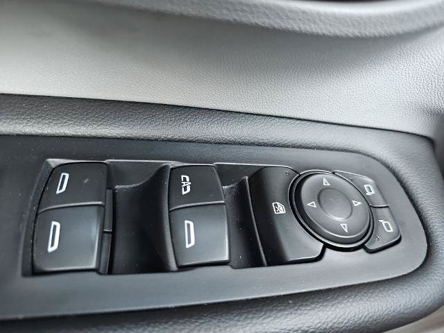 Used 2024 GMC Terrain SLT FWD image 27