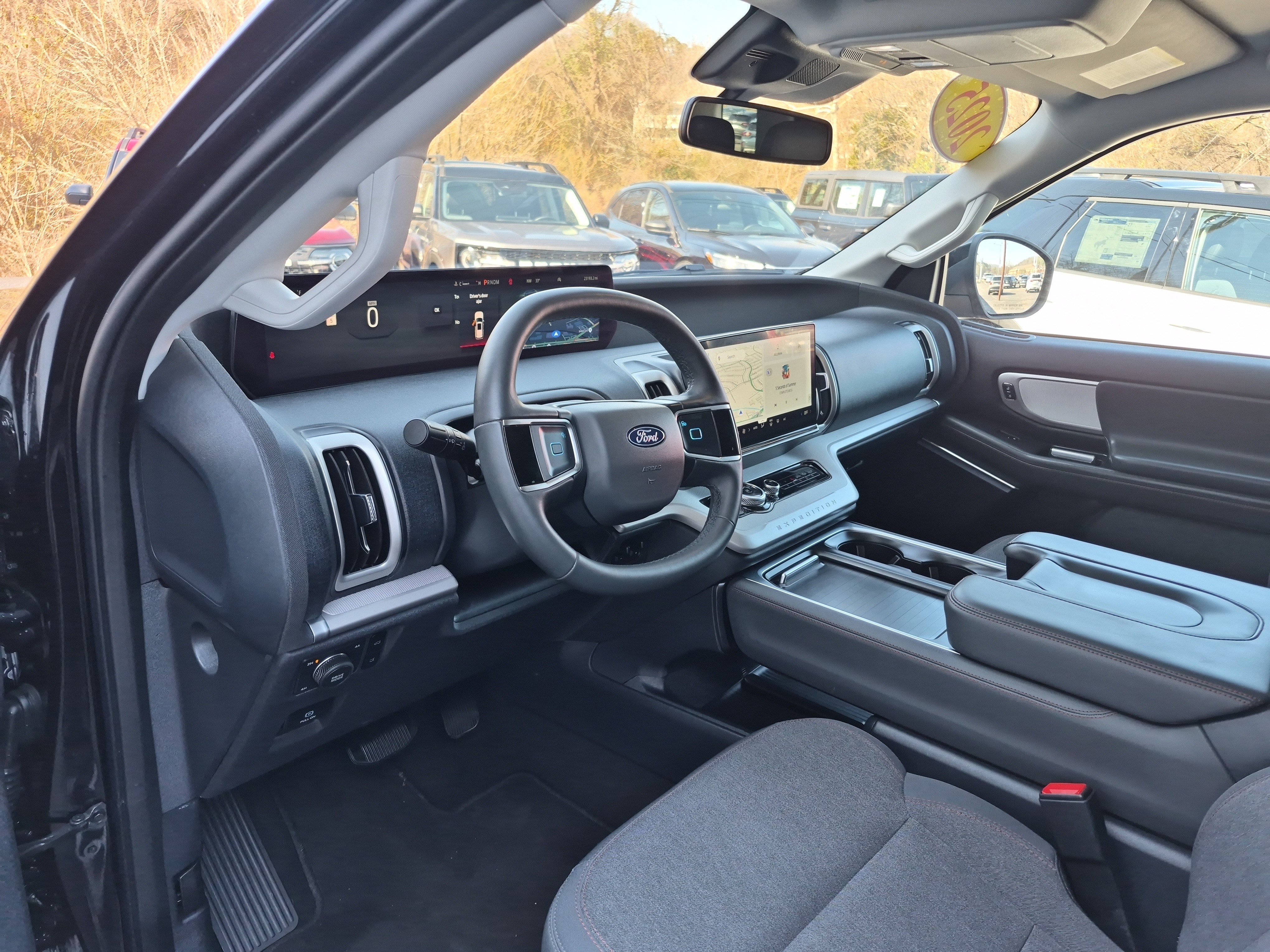 Certified 2025 Ford Expedition Active image 12