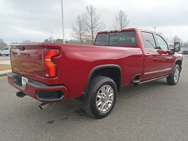 Used 2024 Chevrolet Silverado 2500 High Country w/ High Country Premium Package AWD/4WD image 3