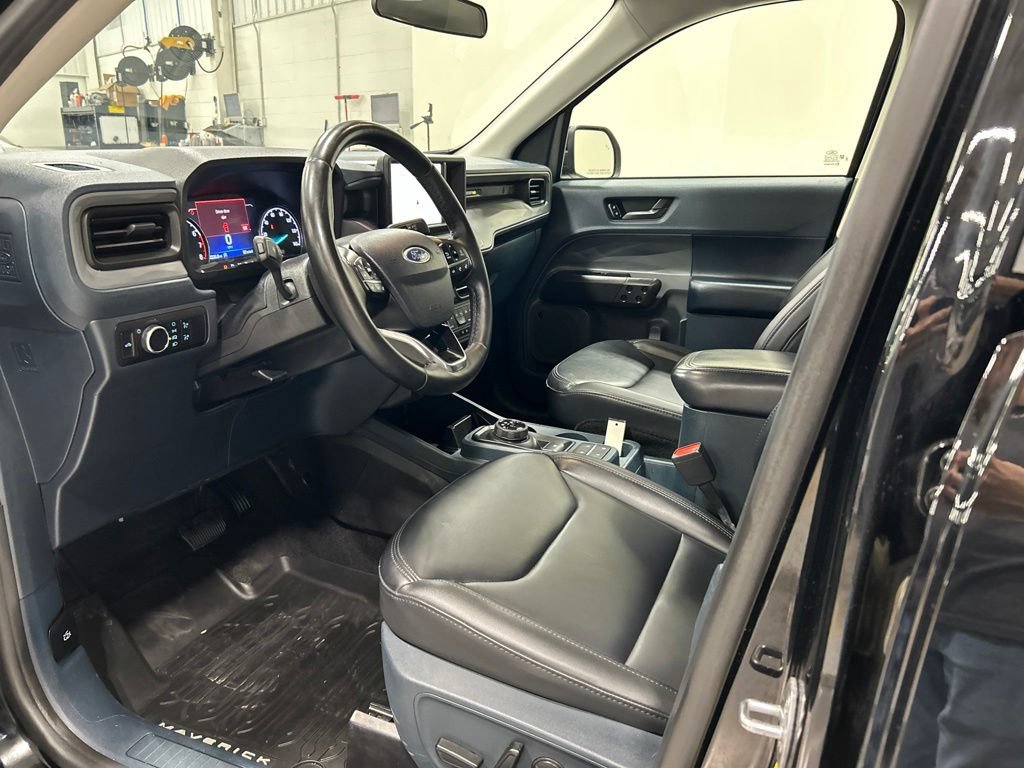 Certified 2024 Ford Maverick Lariat w/ Black Appearance Package AWD/4WD image 11
