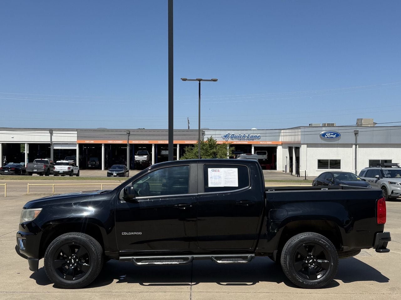 Used 2017 Chevrolet Colorado LT w/ Midnight Edition RWD image 3