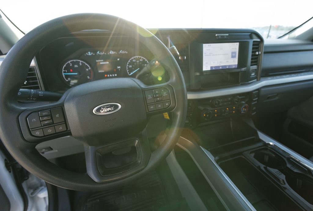 Certified 2025 Ford F450 XLT w/ 360-Degree Camera Package image 41