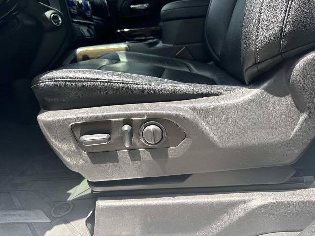 Used 2022 Chevrolet Silverado 1500 RST w/ Safety Package AWD/4WD image 18