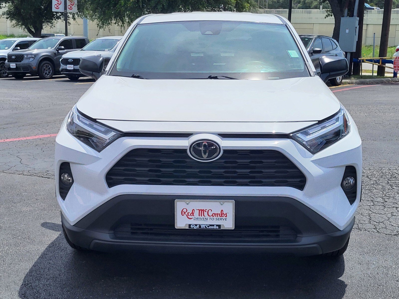 Used 2024 Toyota RAV4 LE FWD image 9