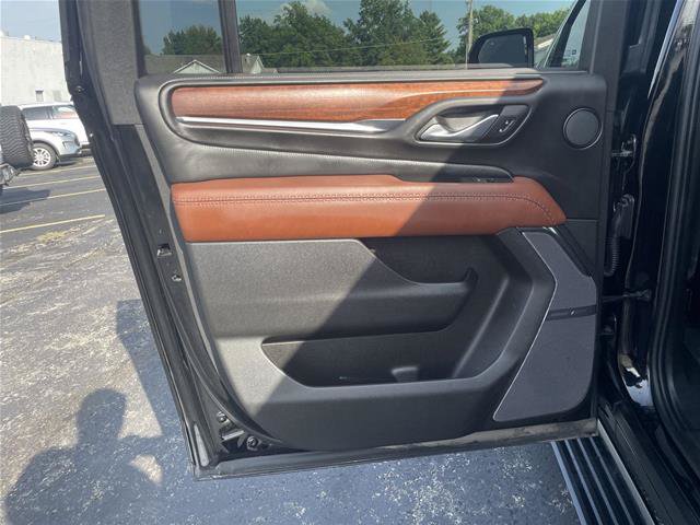 Used 2023 GMC Yukon XL Denali Ultimate AWD/4WD image 21