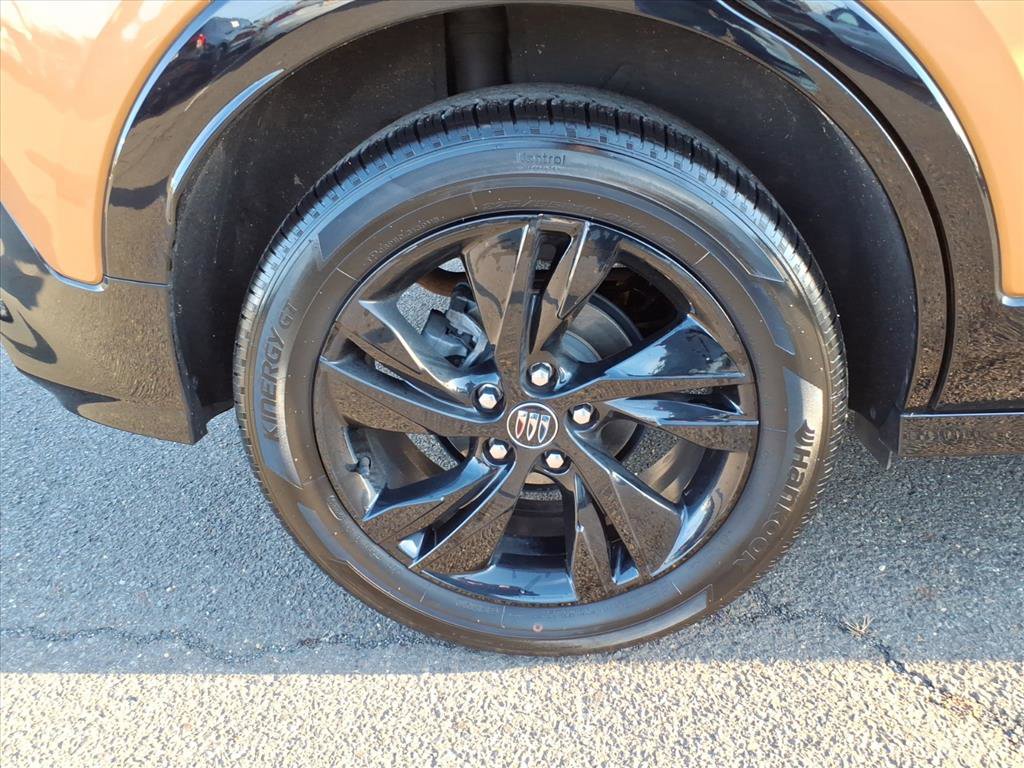 Used 2024 Buick Encore GX Sport Touring w/ Comfort Package image 8