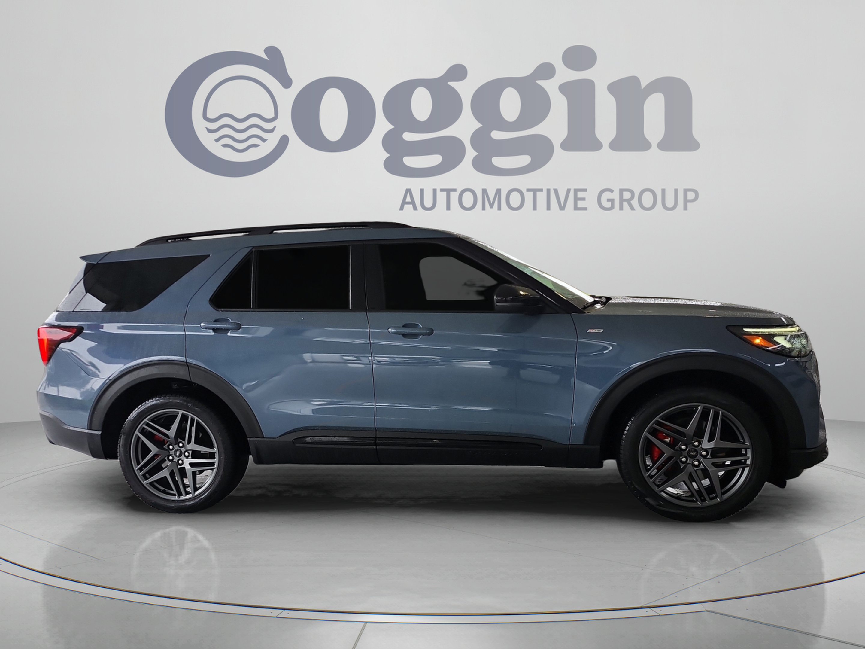 Certified 2025 Ford Explorer ST-Line w/ Premium Package RWD image 6