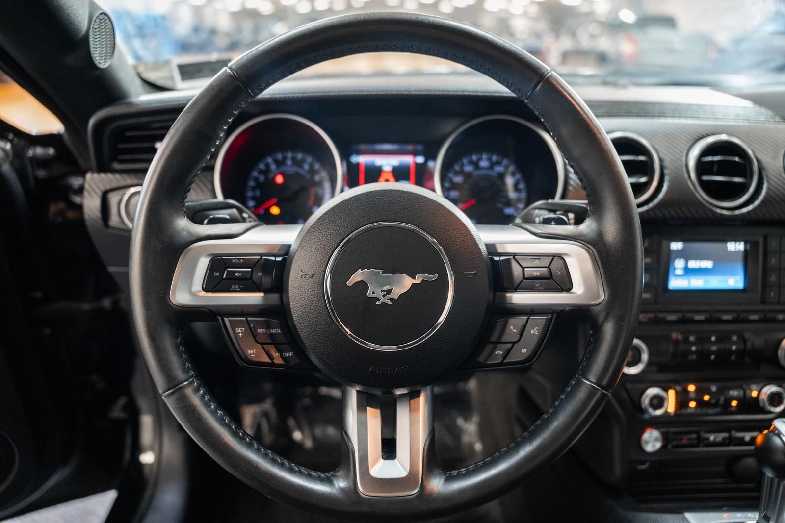 Certified 2018 Ford Mustang Coupe RWD image 22