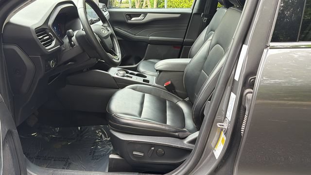 Certified 2024 Ford Escape Platinum AWD/4WD image 11