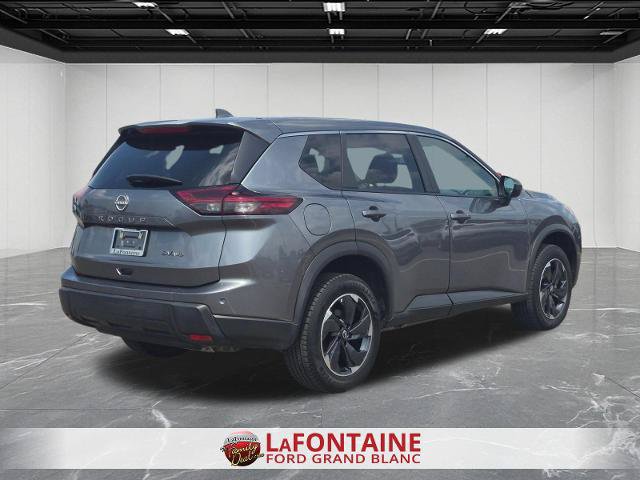 Used 2024 Nissan Rogue SV AWD/4WD image 5