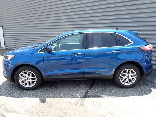 Certified 2024 Ford Edge SEL w/ Convenience Package AWD/4WD image 2