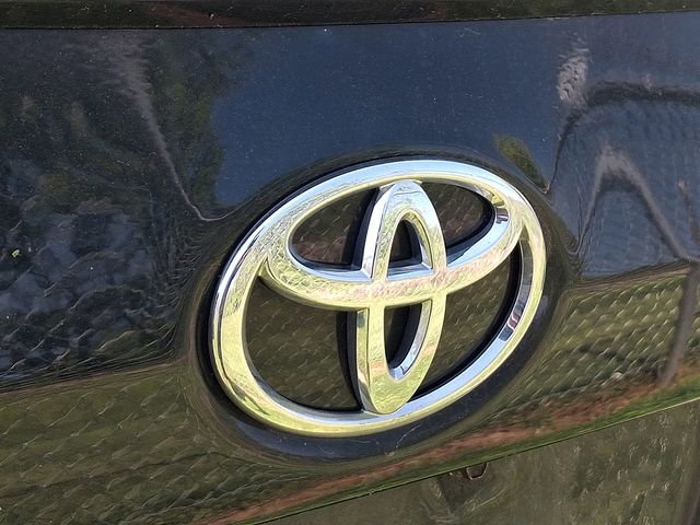 Used 2017 Toyota Corolla SE w/ Carpet Mat Package (TMS) FWD image 11