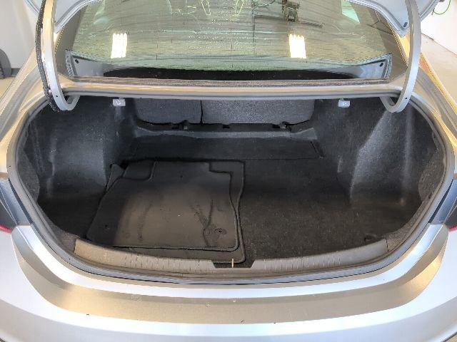 Used 2022 Chevrolet Malibu LT FWD image 30