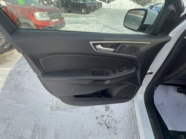 Certified 2023 Ford Edge SEL w/ Convenience Package AWD/4WD image 11