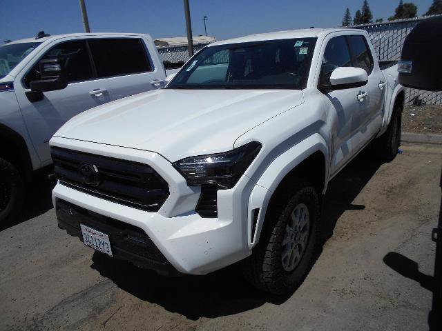 Used 2024 Toyota Tacoma SR5 AWD/4WD image 3