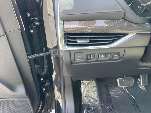 Used 2019 Cadillac XT4 Sport w/ Enhanced Visibility Package image 17