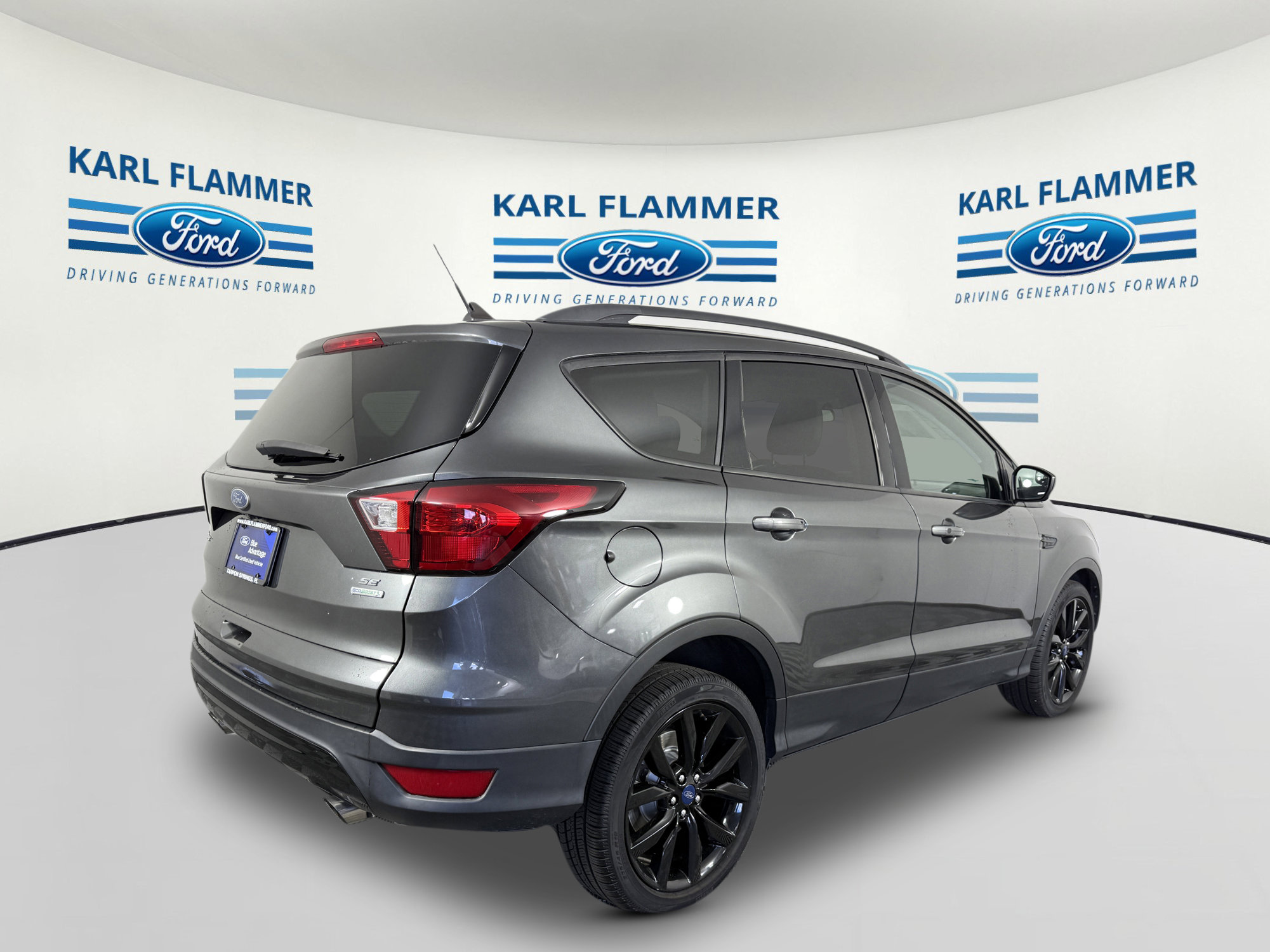 Certified 2019 Ford Escape SE FWD image 3