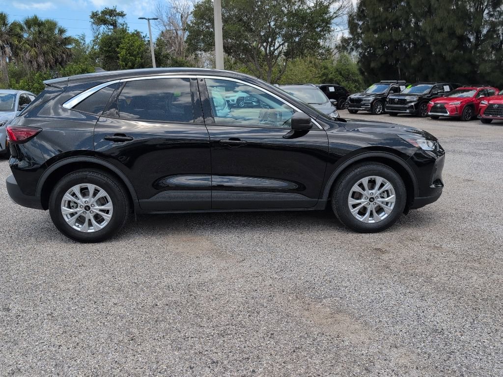 Certified 2023 Ford Escape Active w/ Cold Weather Package FWD image 2