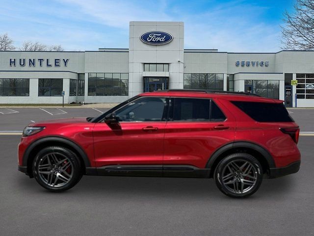Certified 2025 Ford Explorer ST-Line w/ Premium Package AWD/4WD image 6