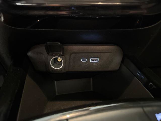 Used 2025 Chevrolet Trax LT w/ Driver Confidence Package FWD image 28