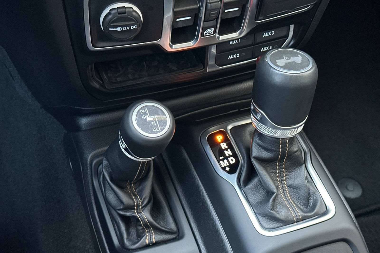 Used 2022 Jeep Wrangler Unlimited Sahara AWD/4WD image 21
