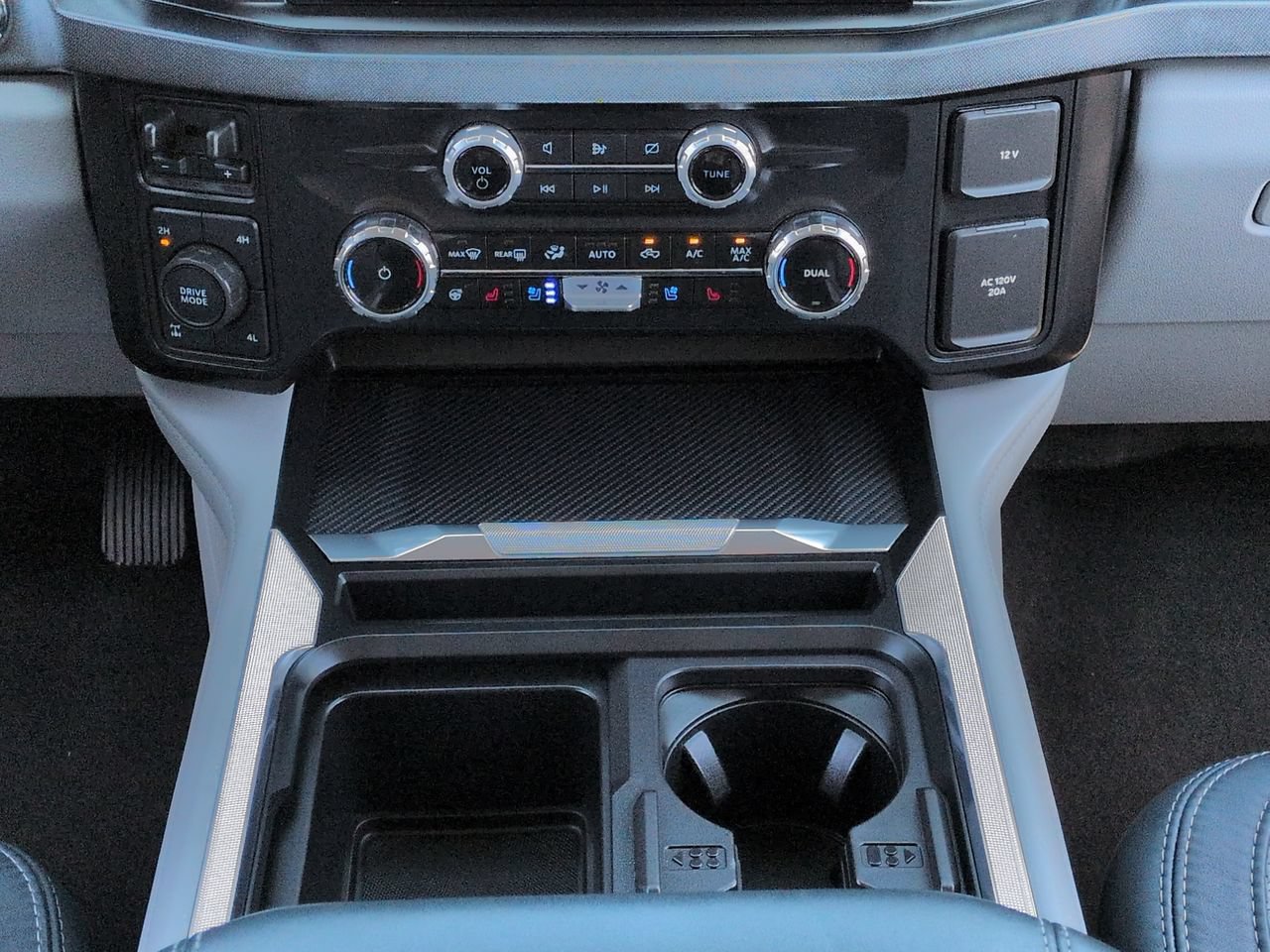 Certified 2024 Ford F250 Limited w/ FX4 Off-Road Package AWD/4WD image 19