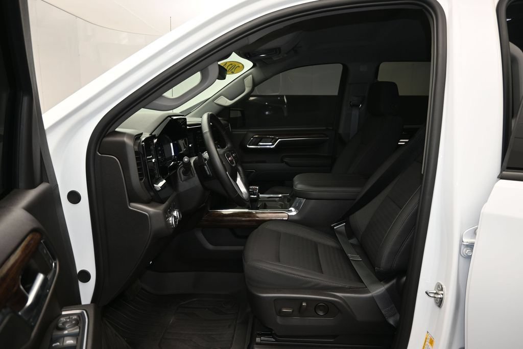 Used 2024 GMC Sierra 1500 Elevation AWD/4WD image 11