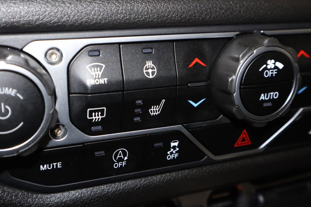 Used 2024 Jeep Wrangler Sport S image 11