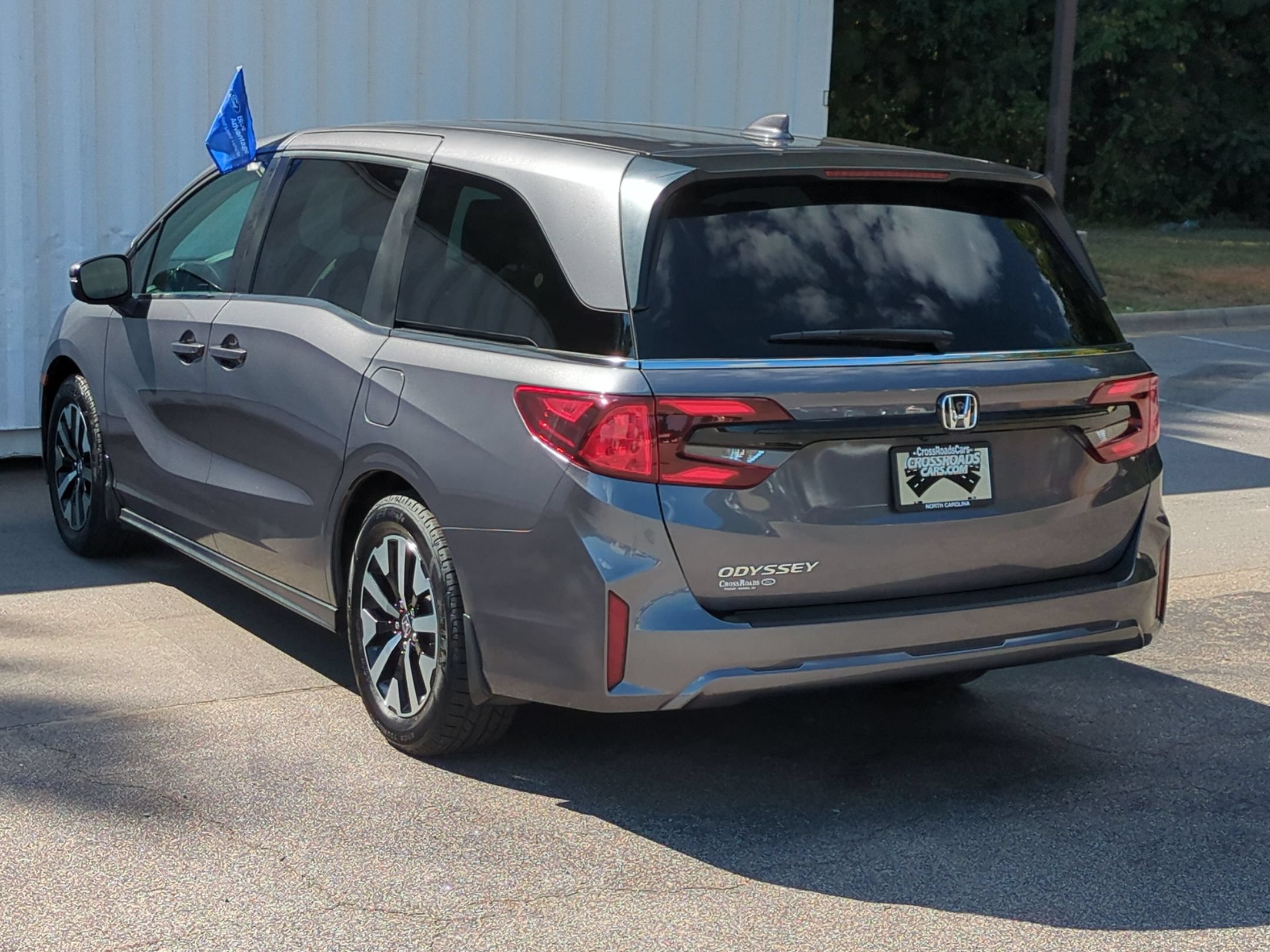 Used 2025 Honda Odyssey EX-L image 5