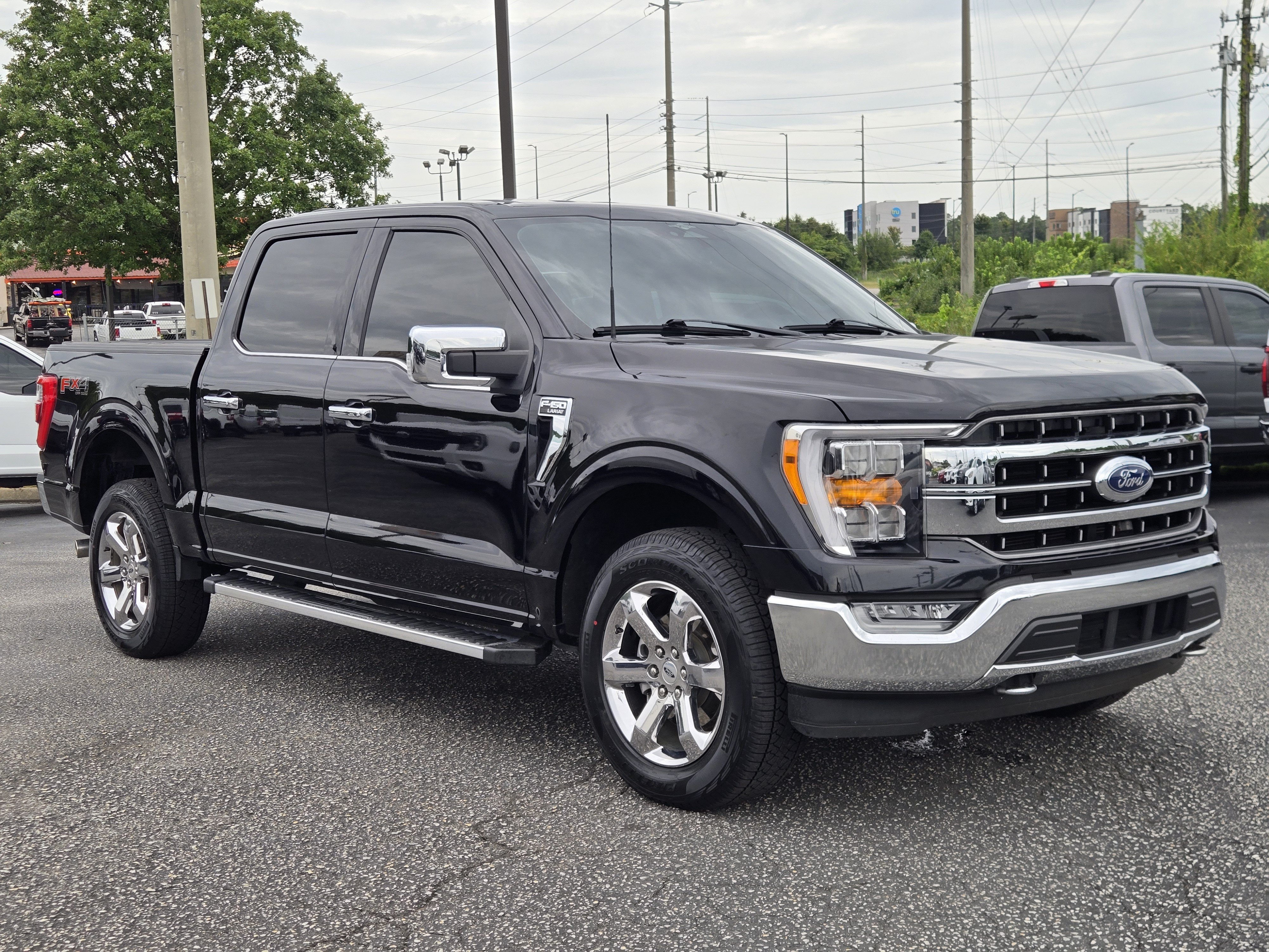 Certified 2023 Ford F150 Lariat w/ Trailer Tow Package AWD/4WD image 4