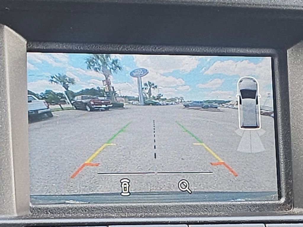 Certified 2019 Ford Explorer XLT FWD image 11