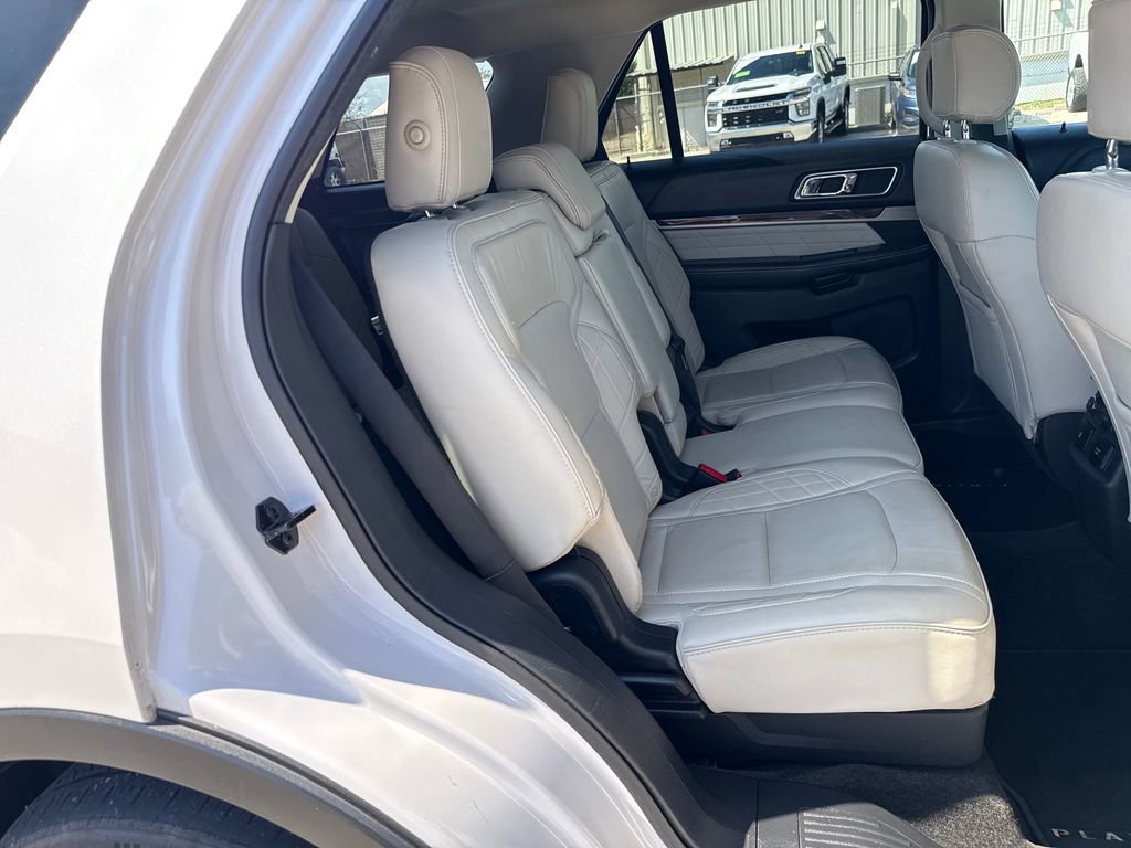 Certified 2017 Ford Explorer Platinum image 27
