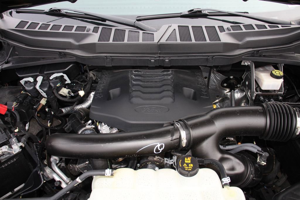 Certified 2022 Ford F150 Lariat w/ Equipment Group 502A High image 29