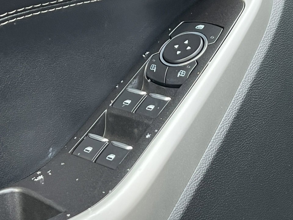 Certified 2022 Ford Explorer XLT w/ Equipment Group 202A image 16