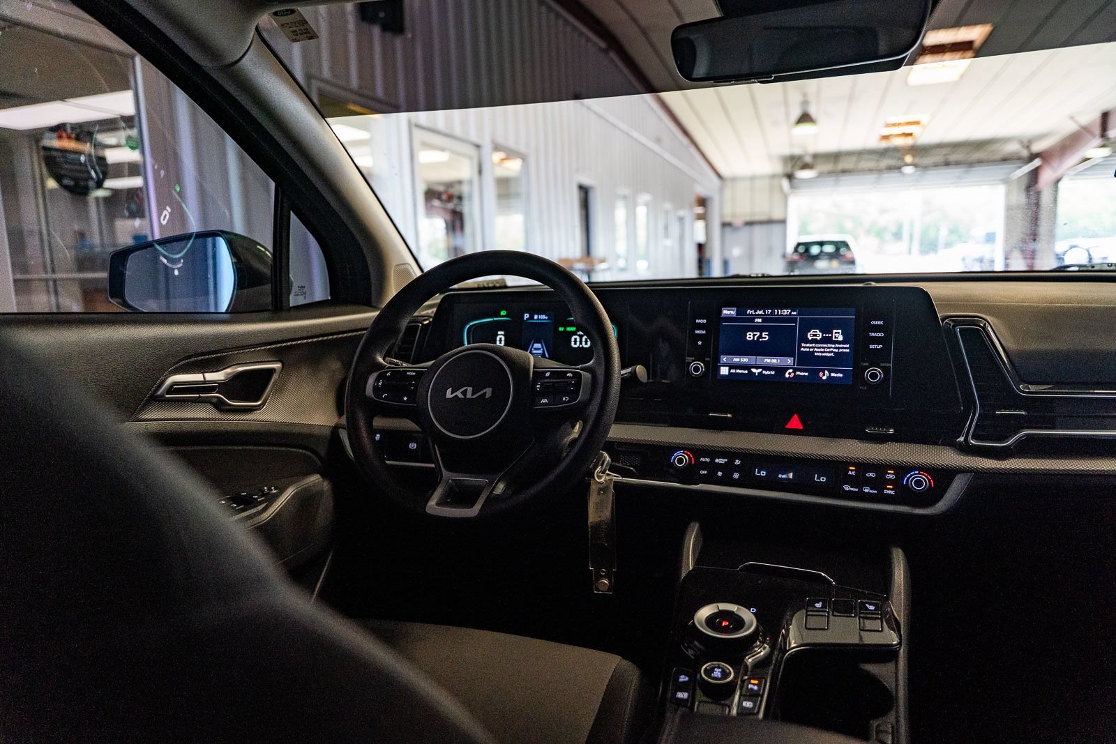 Used 2023 Kia Sportage LX AWD/4WD image 29