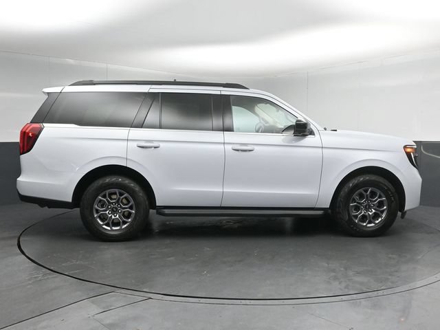 Certified 2025 Ford Expedition Active AWD/4WD image 8
